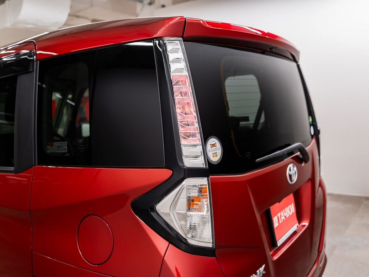 Toyota Tank 2020 - фото автомобиля