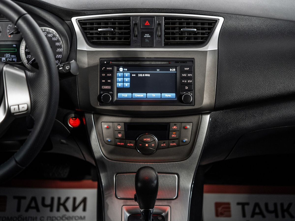 Nissan Tiida 2015 - фото автомобиля