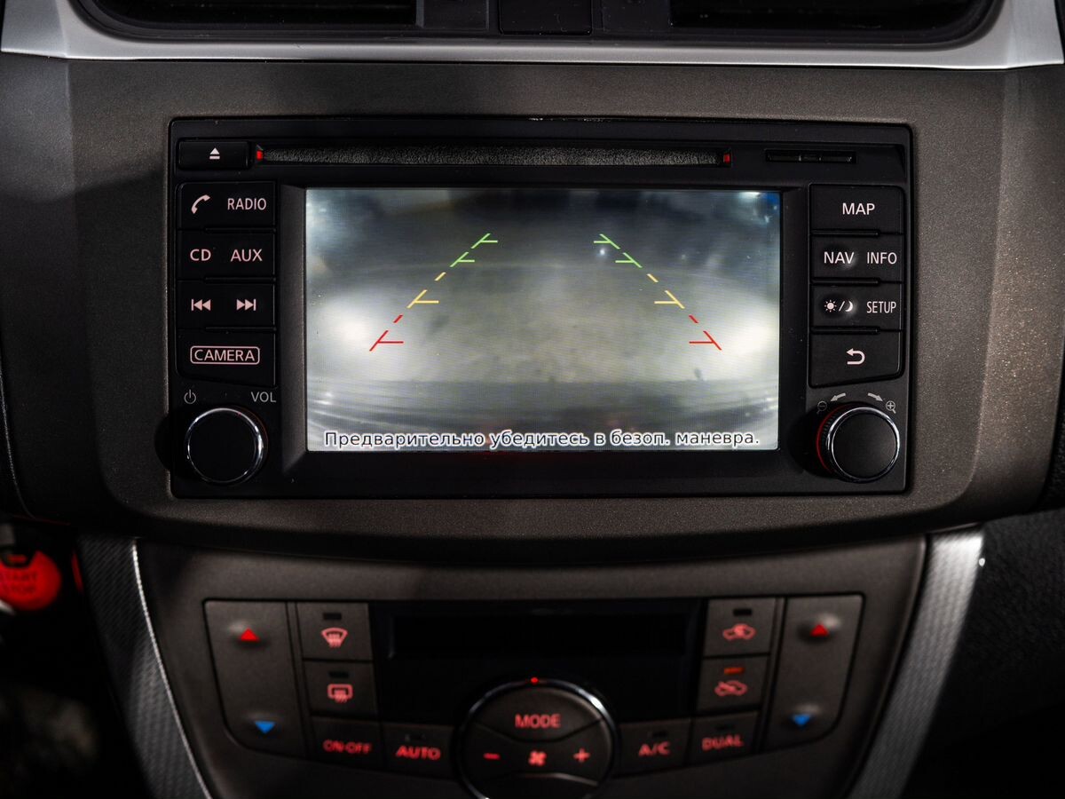 Nissan Tiida 2015 - фото автомобиля