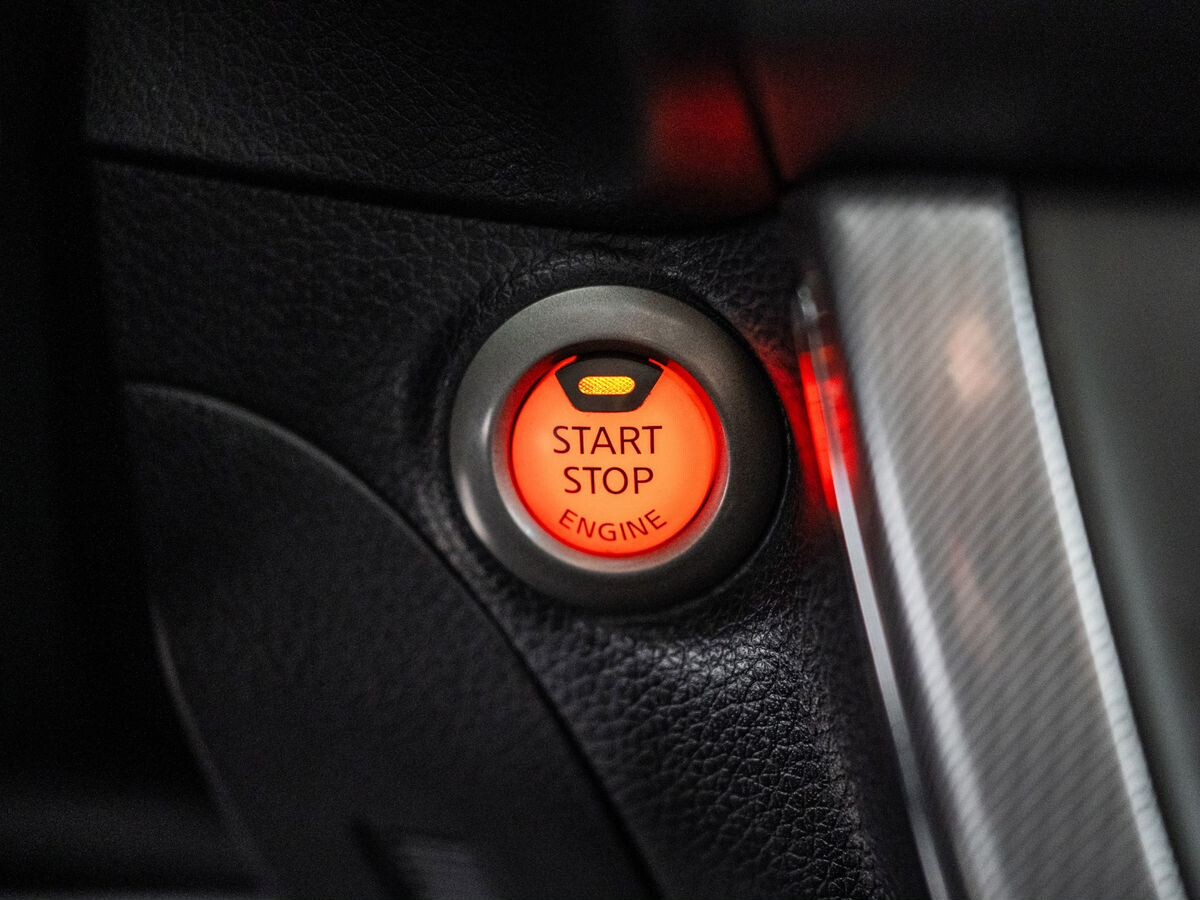 Nissan Tiida 2015 - фото автомобиля