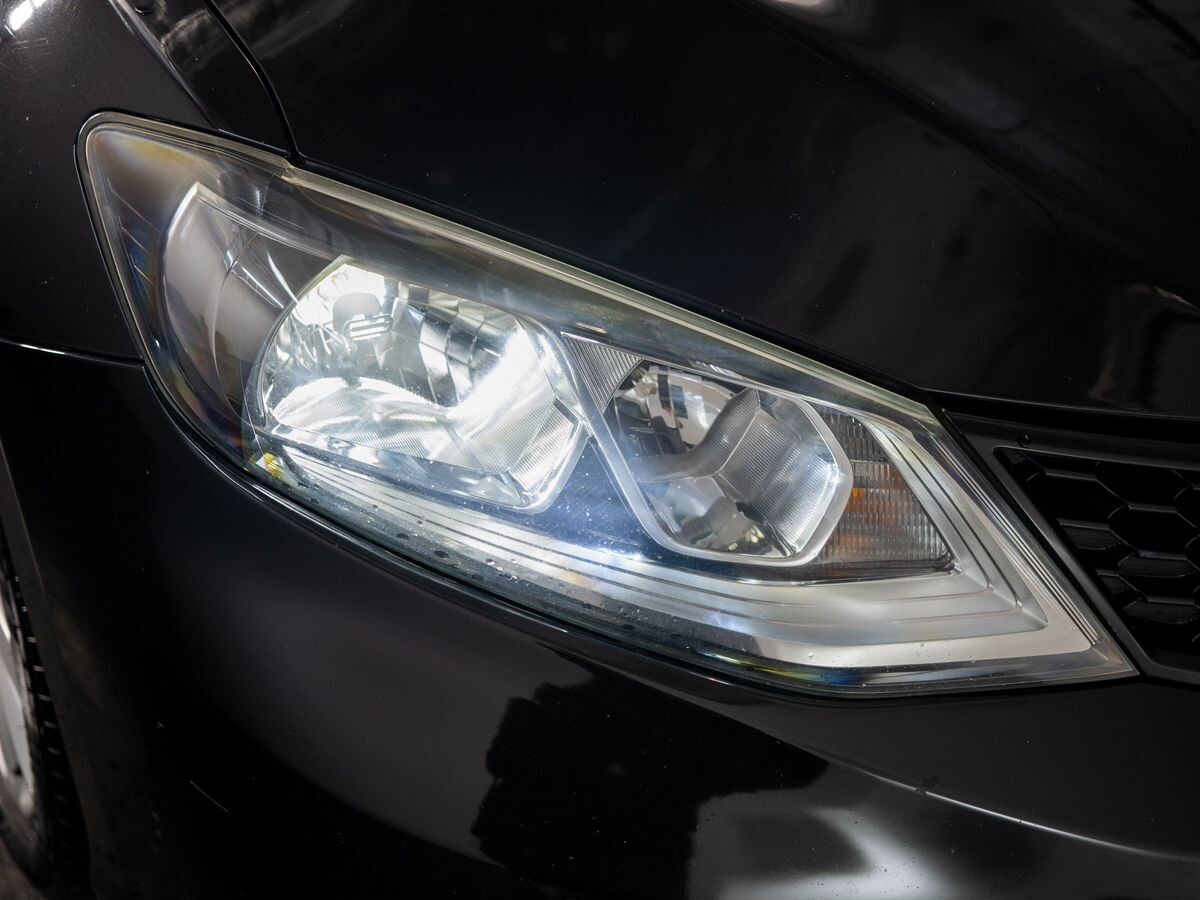 Nissan Tiida 2015 - фото автомобиля