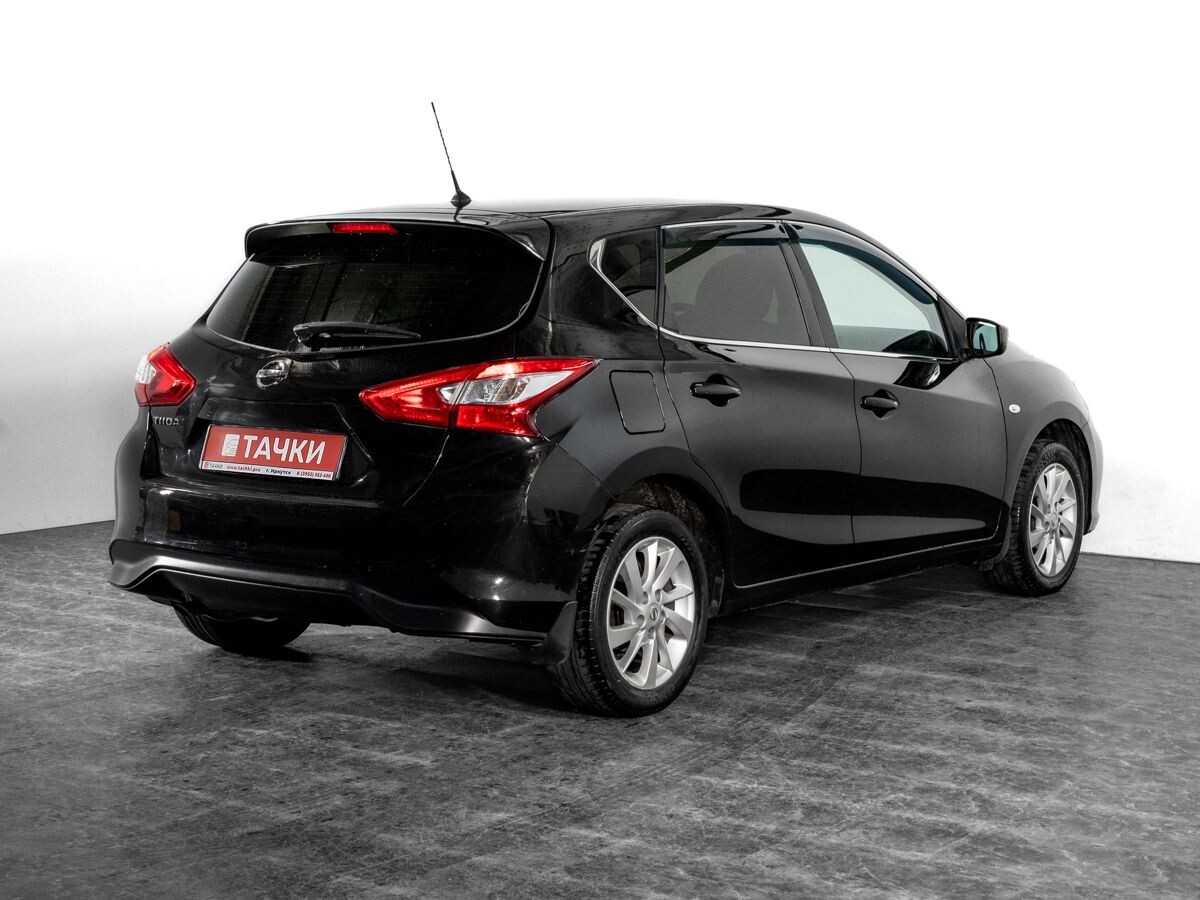 Nissan Tiida 2015 - фото автомобиля