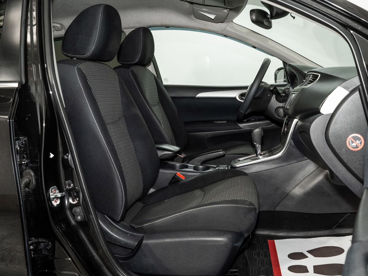 Nissan Tiida 2015 - фото автомобиля