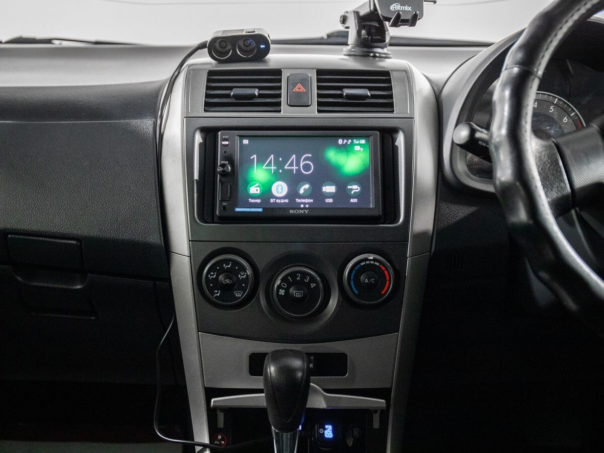 Toyota Corolla 2010 - фото автомобиля