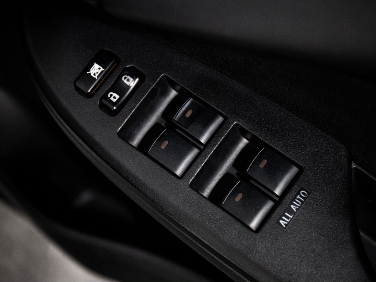 Toyota Corolla 2010 - фото автомобиля