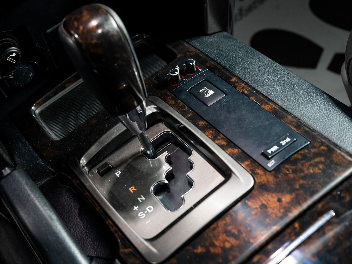 Toyota Land Cruiser 2009 - фото автомобиля