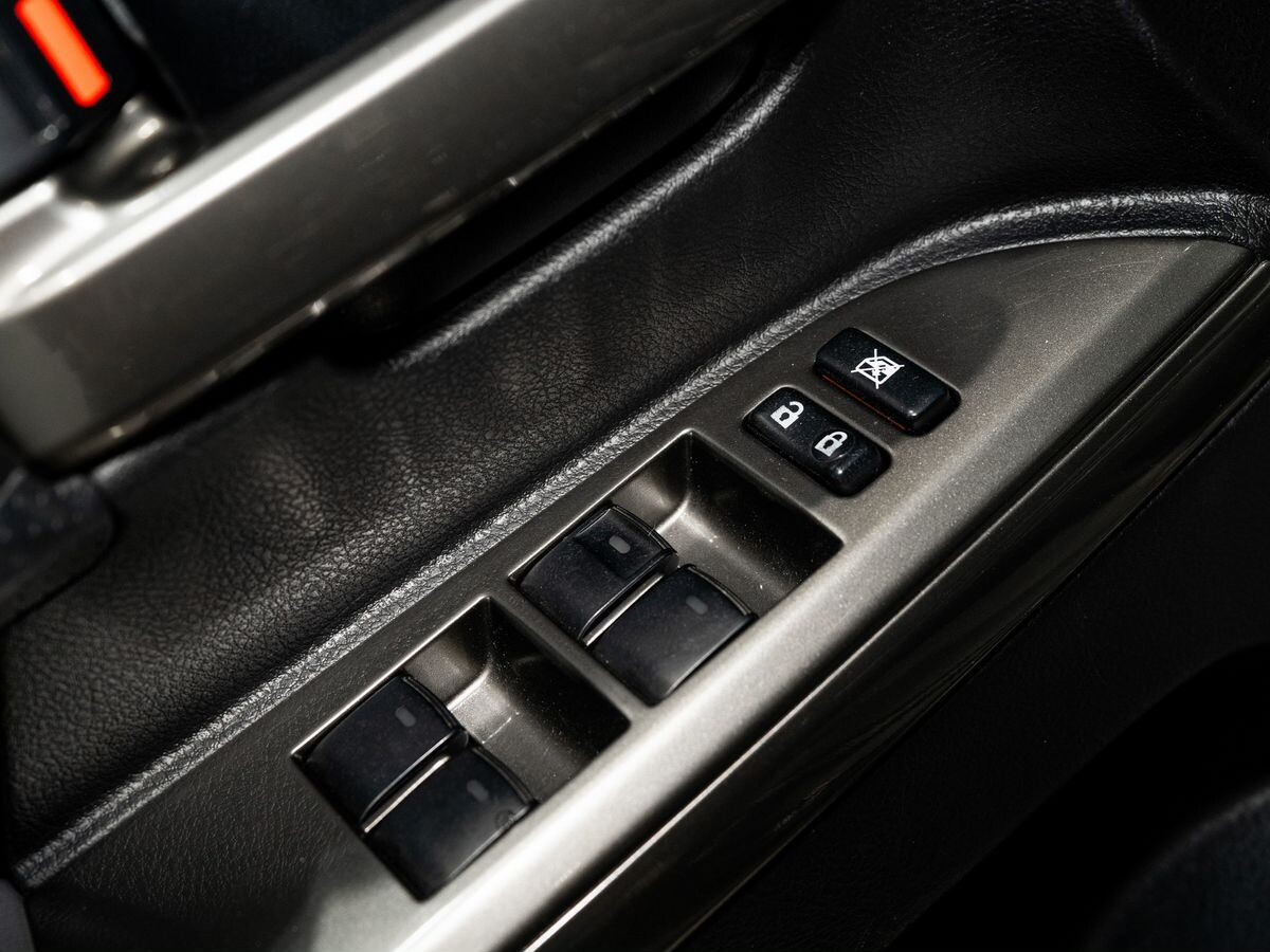 Toyota Land Cruiser 2009 - фото автомобиля