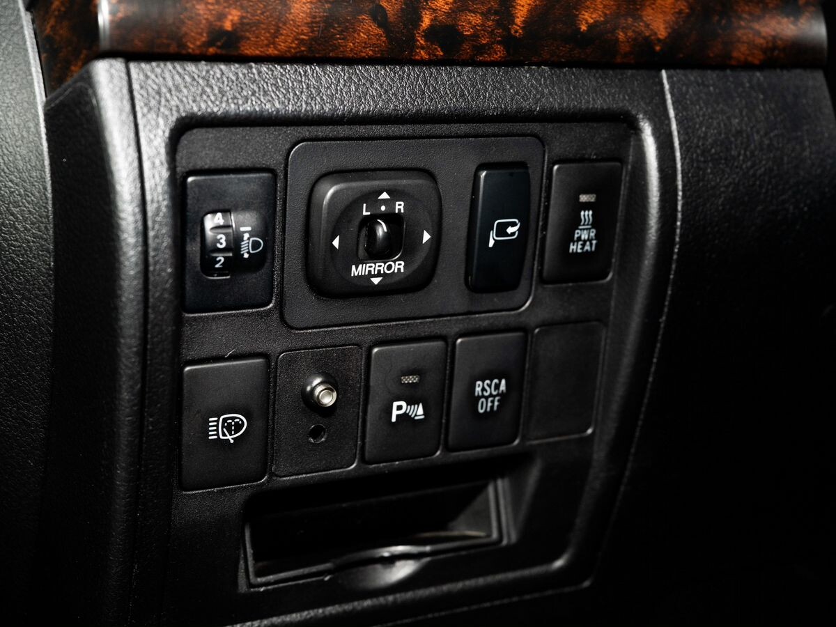 Toyota Land Cruiser 2009 - фото автомобиля