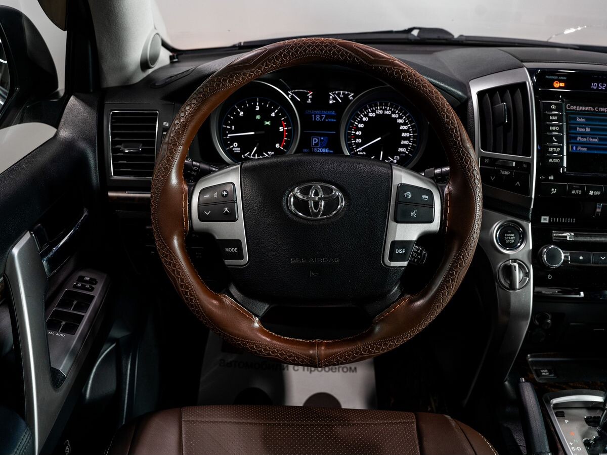 Toyota Land Cruiser 2013 - фото автомобиля