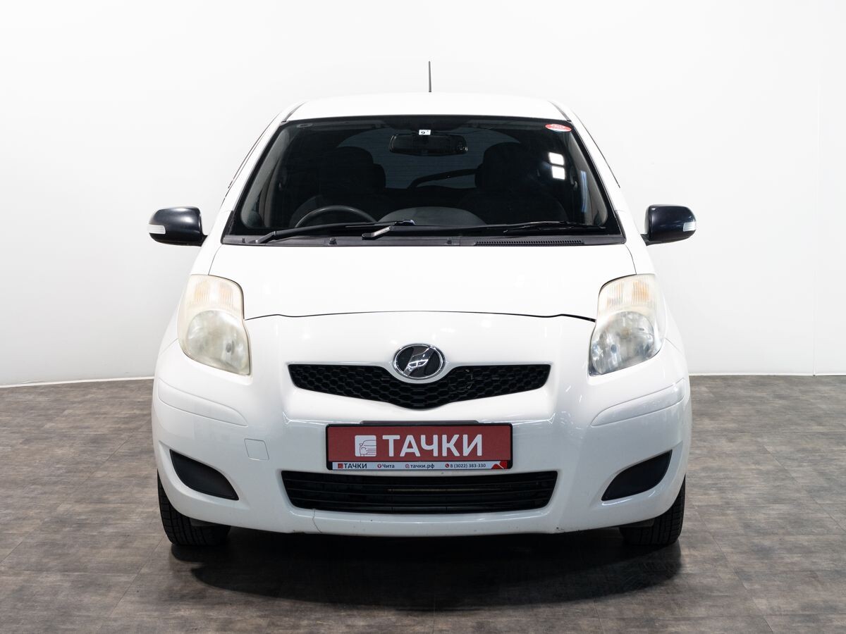 Toyota Vitz 2009 - фото автомобиля