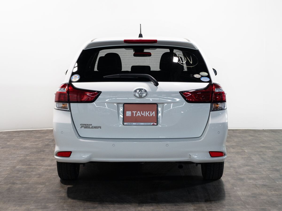 Toyota Corolla 2018 - фото автомобиля