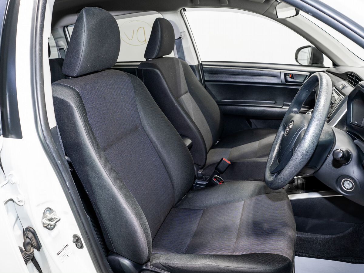 Toyota Corolla 2018 - фото автомобиля