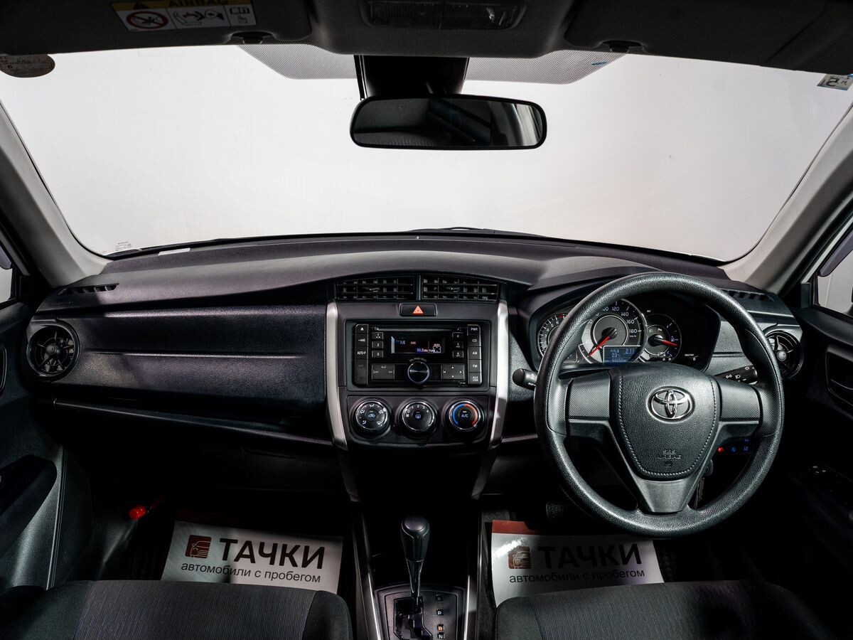 Toyota Corolla 2018 - фото автомобиля