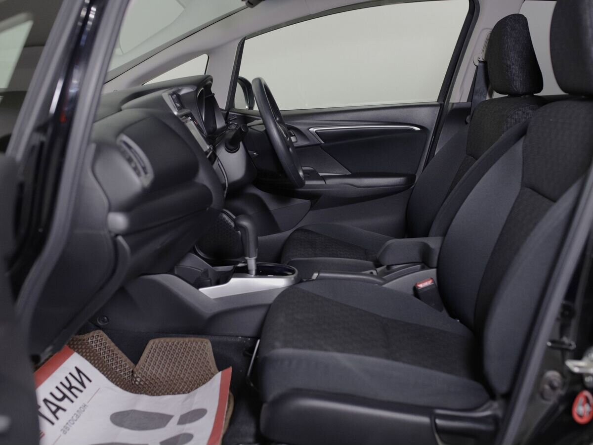 Honda Fit 2017 - фото автомобиля