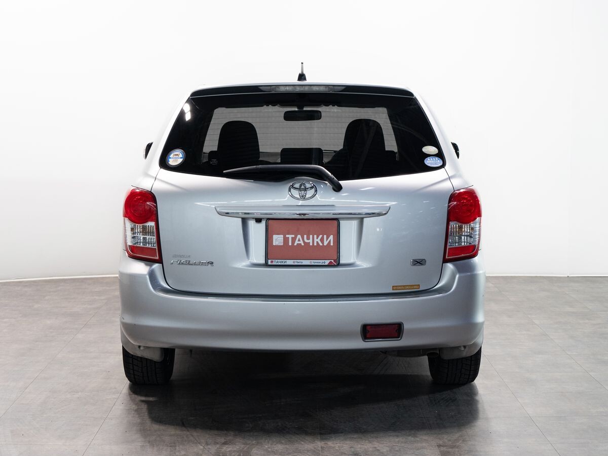 Toyota Corolla 2012 - фото автомобиля