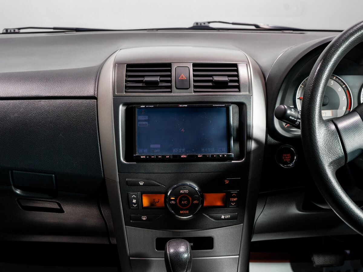 Toyota Corolla 2012 - фото автомобиля