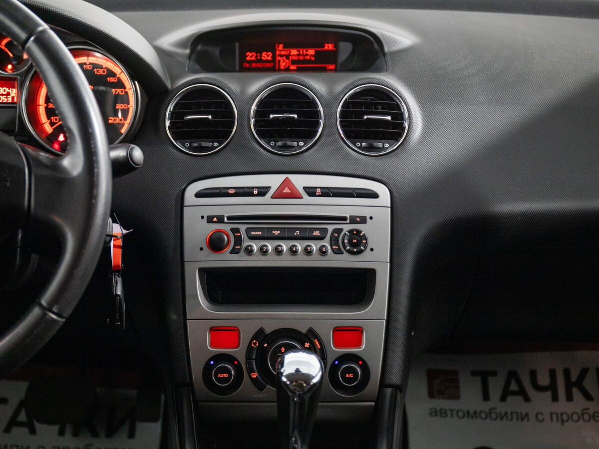 Peugeot 408 2014 - фото автомобиля