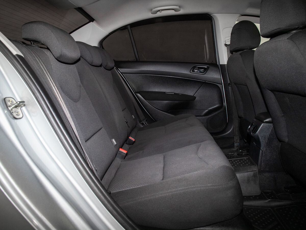 Peugeot 408 2014 - фото автомобиля