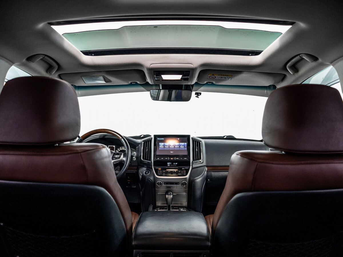 Toyota Land Cruiser 2016 - фото автомобиля