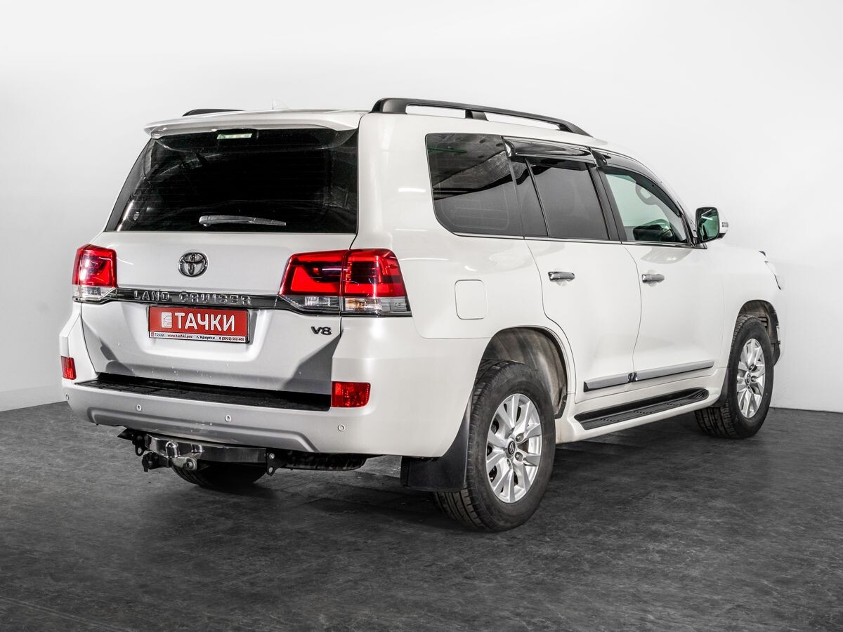 Toyota Land Cruiser 2016 - фото автомобиля