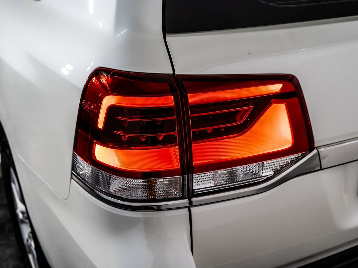 Toyota Land Cruiser 2016 - фото автомобиля