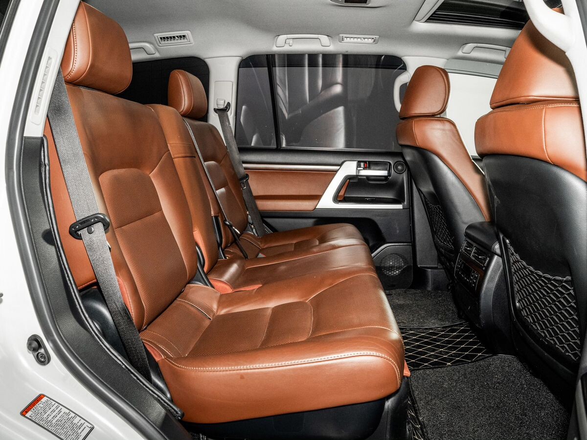 Toyota Land Cruiser 2016 - фото автомобиля