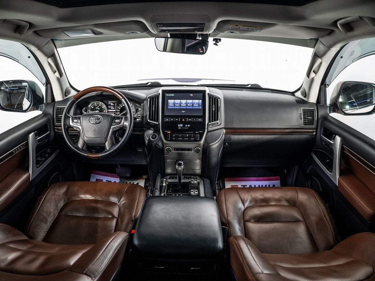 Toyota Land Cruiser 2016 - фото автомобиля