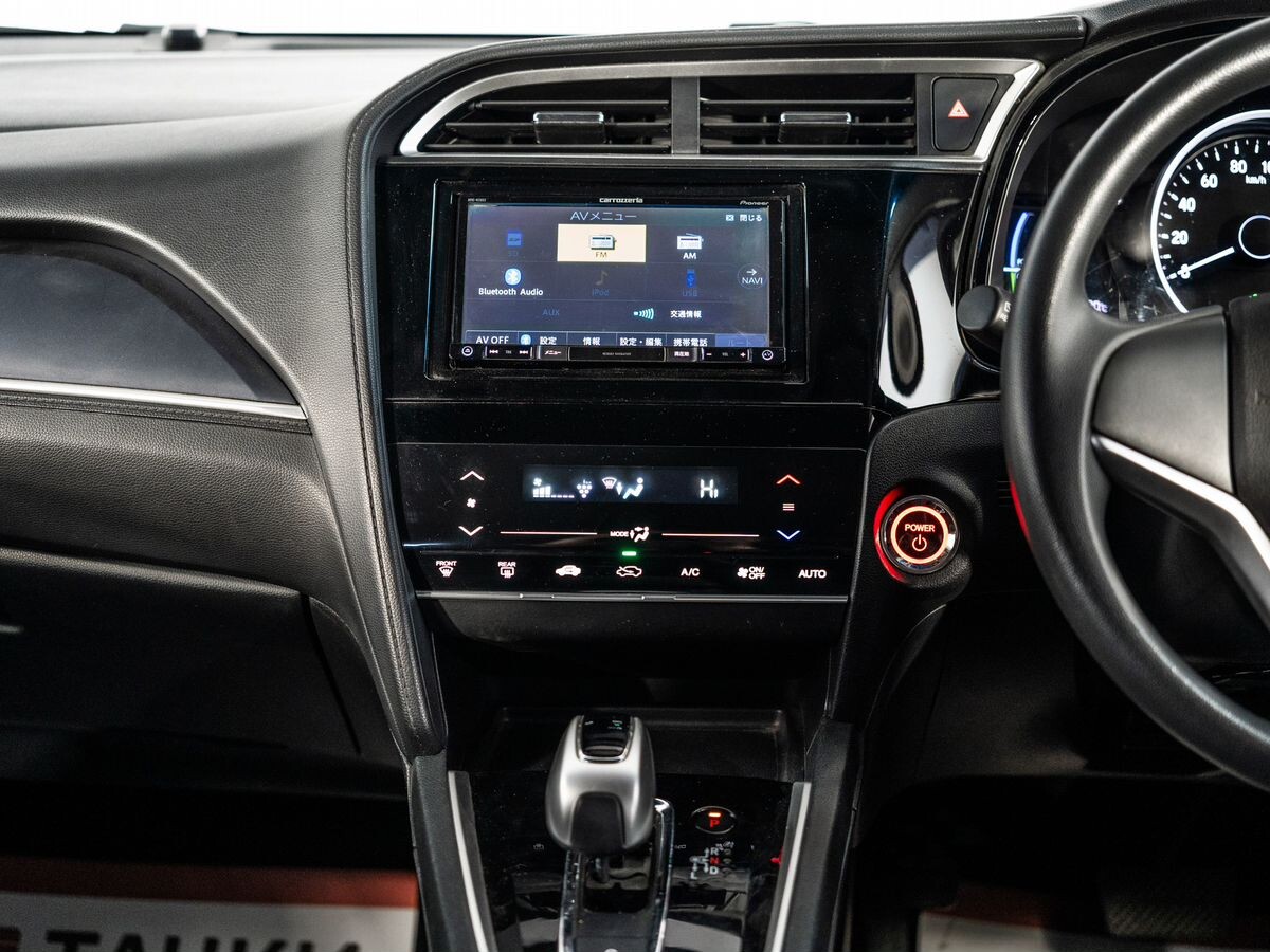 Honda Shuttle 2019 - фото автомобиля