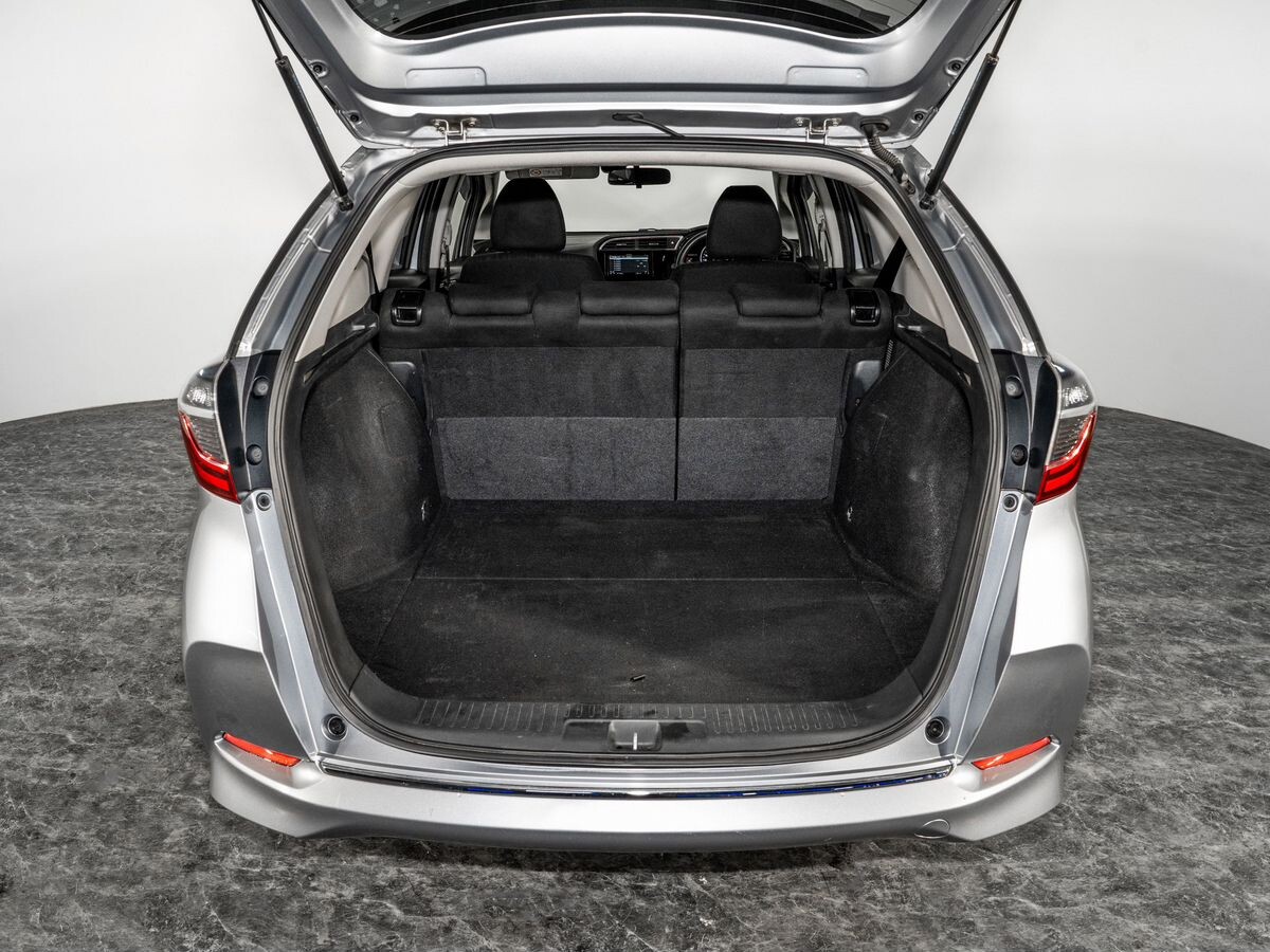 Honda Shuttle 2019 - фото автомобиля