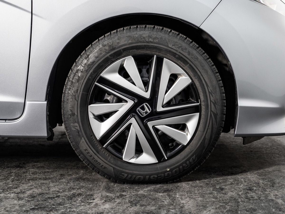 Honda Shuttle 2019 - фото автомобиля