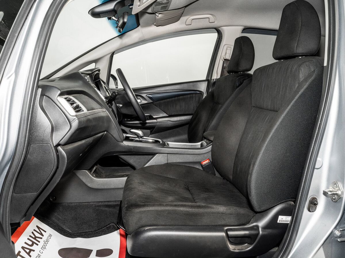 Honda Shuttle 2019 - фото автомобиля