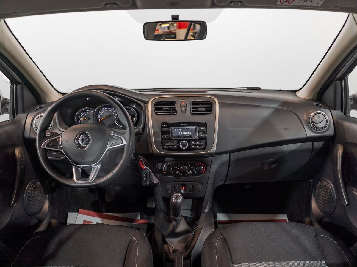 Renault Sandero 2020 - фото автомобиля