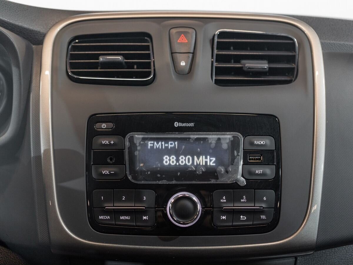 Renault Sandero 2020 - фото автомобиля