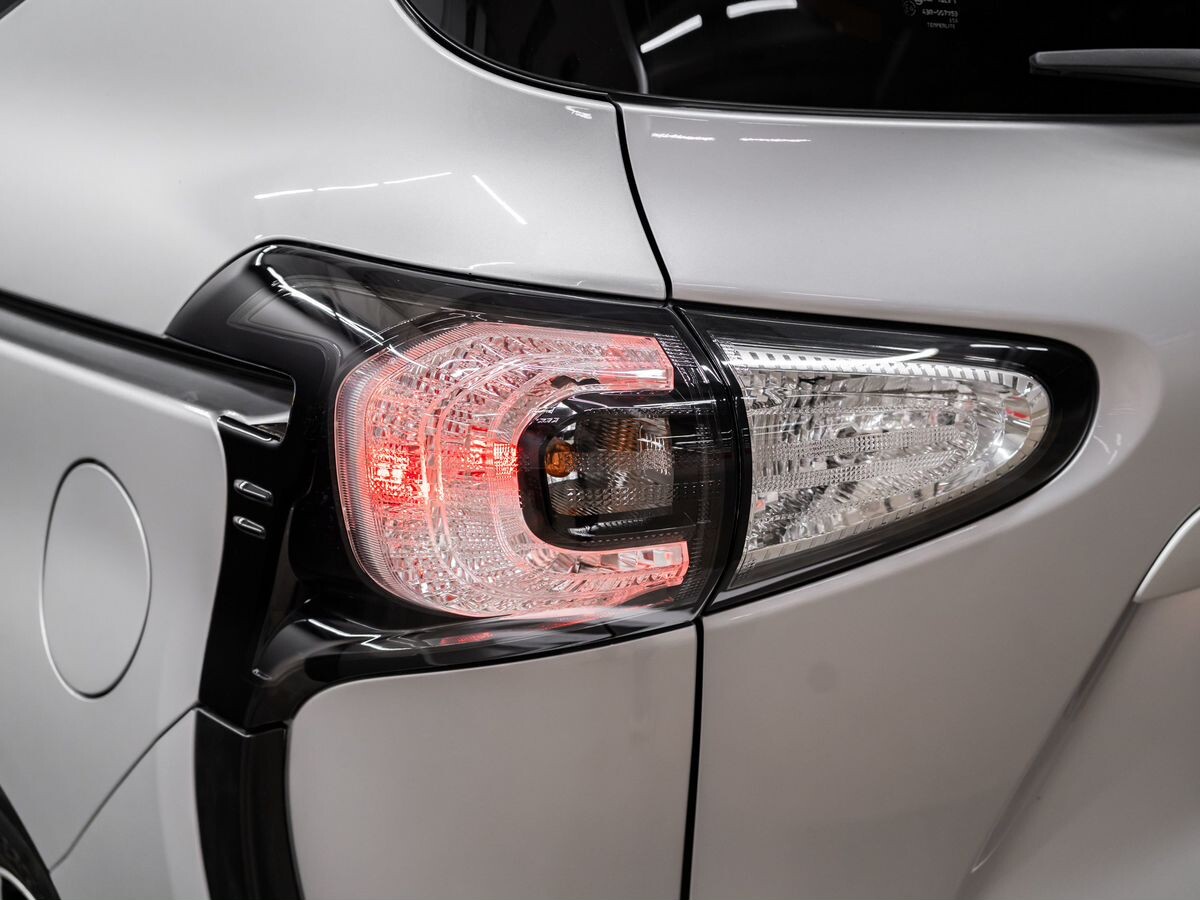 Toyota Sienta 2016 - фото автомобиля