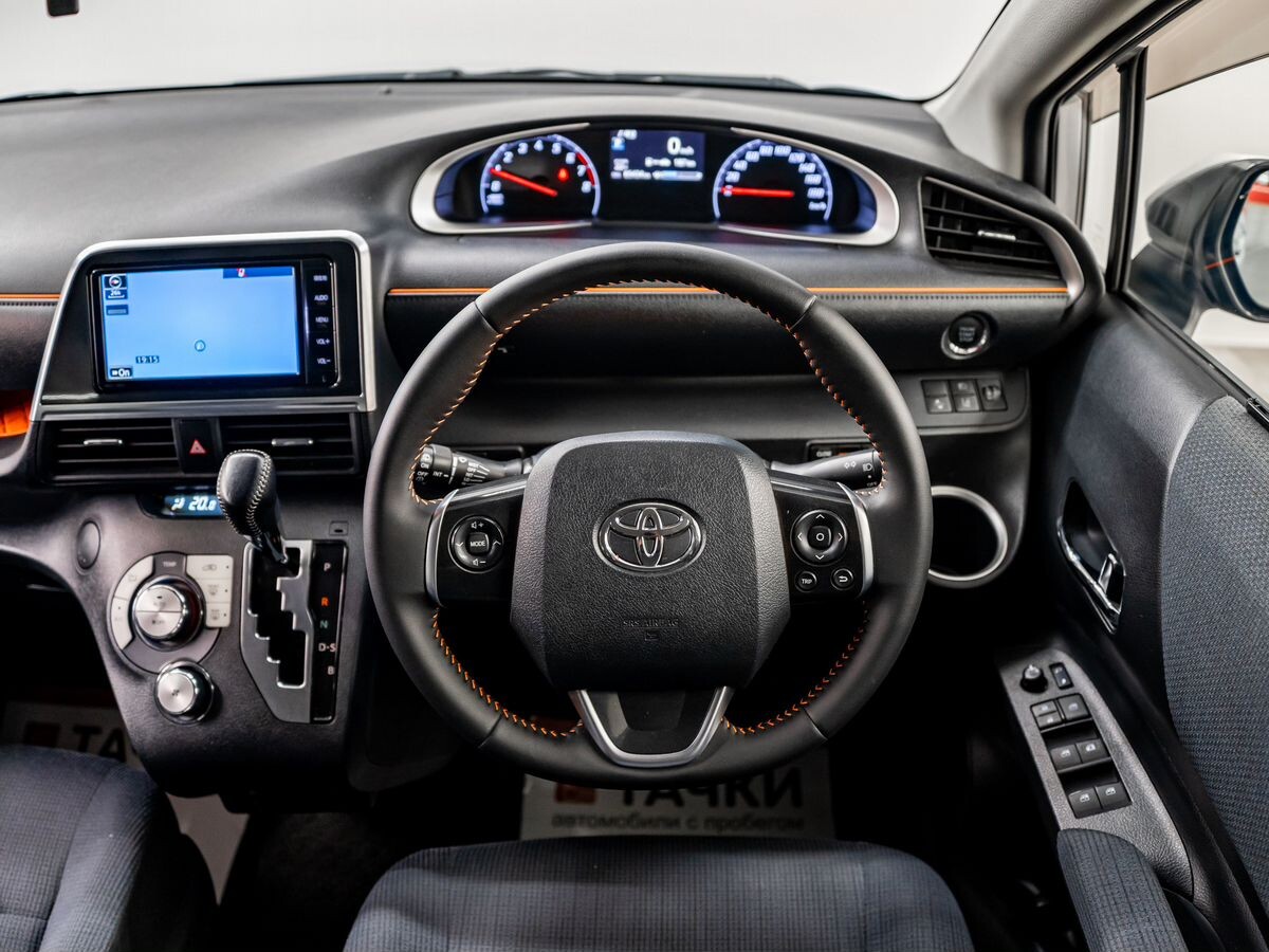 Toyota Sienta 2016 - фото автомобиля