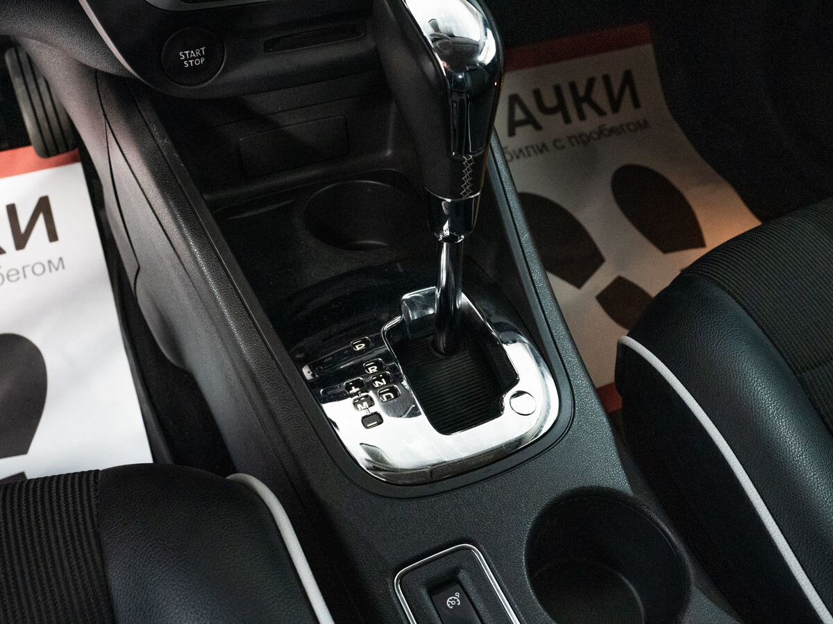 Renault Fluence 2013 - фото автомобиля