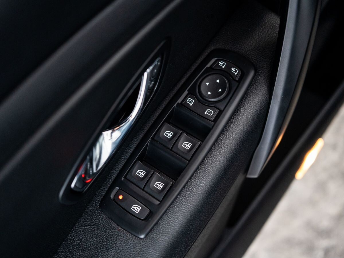 Renault Fluence 2013 - фото автомобиля