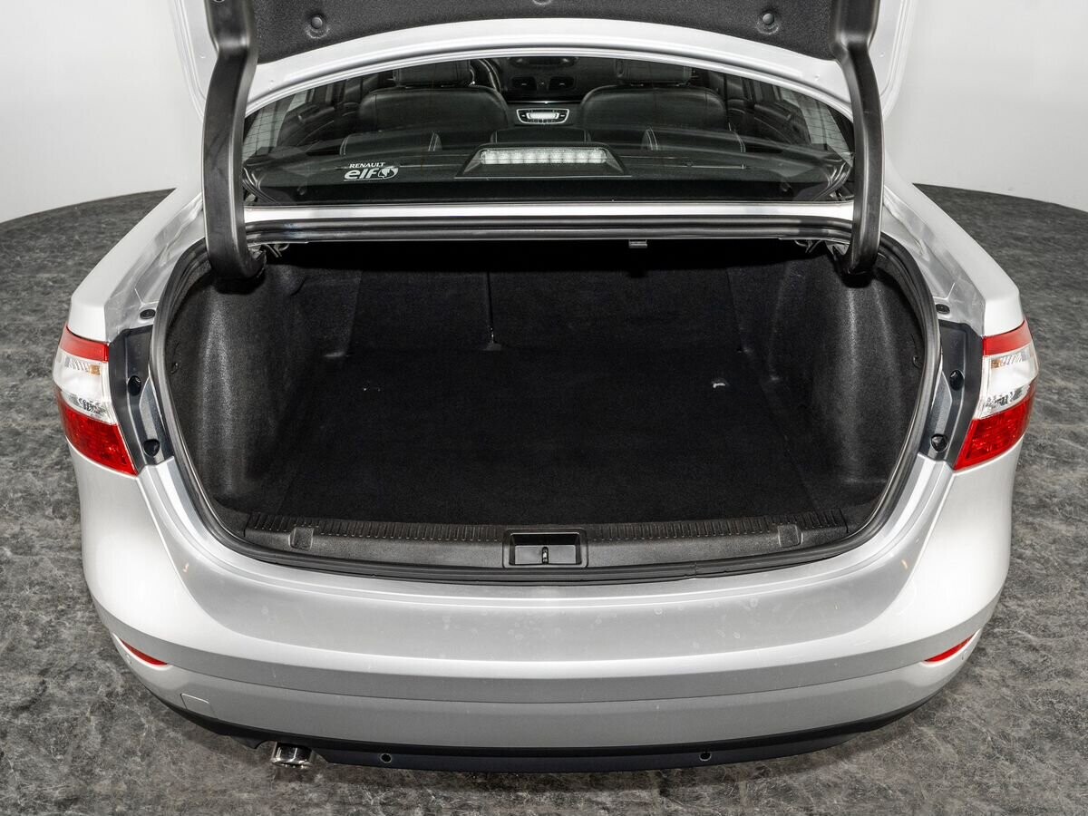 Renault Fluence 2013 - фото автомобиля