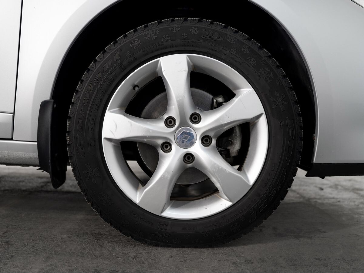 Renault Fluence 2013 - фото автомобиля