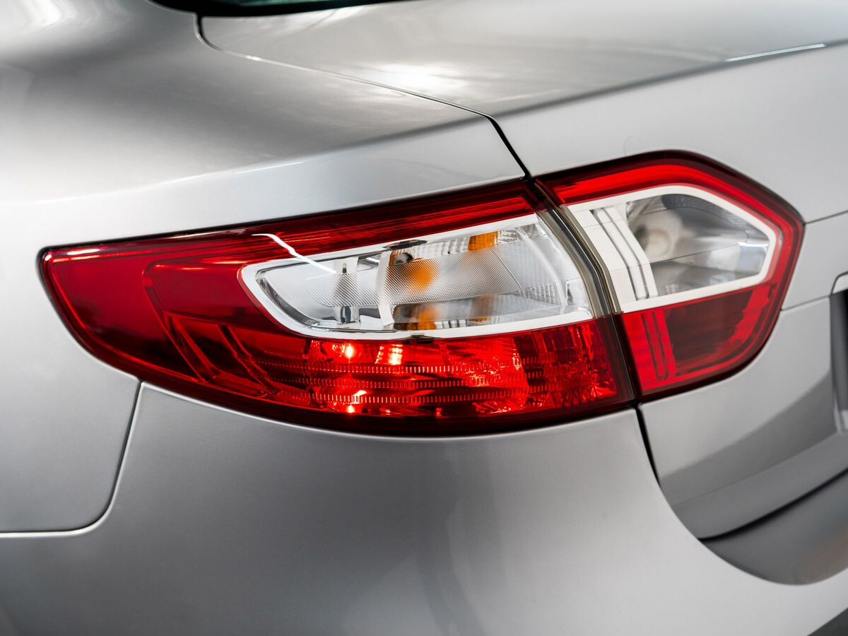 Renault Fluence 2013 - фото автомобиля