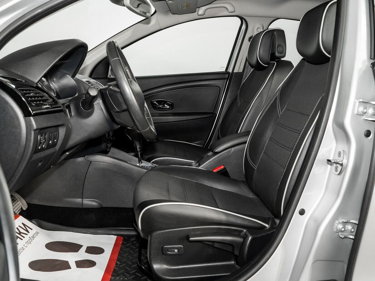 Renault Fluence 2013 - фото автомобиля