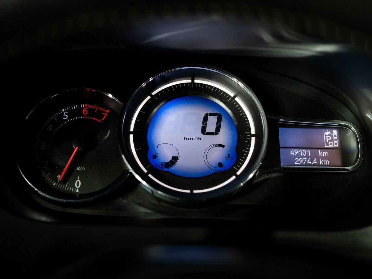 Renault Fluence 2013 - фото автомобиля