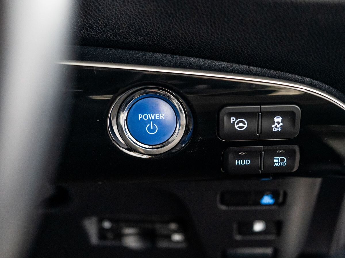 Toyota Prius 2016 - фото автомобиля