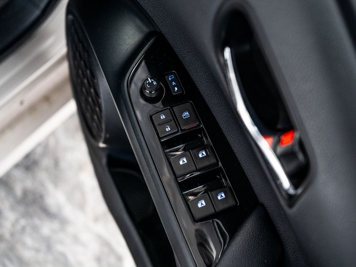 Toyota Prius 2016 - фото автомобиля