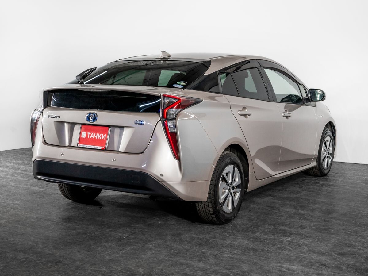 Toyota Prius 2016 - фото автомобиля