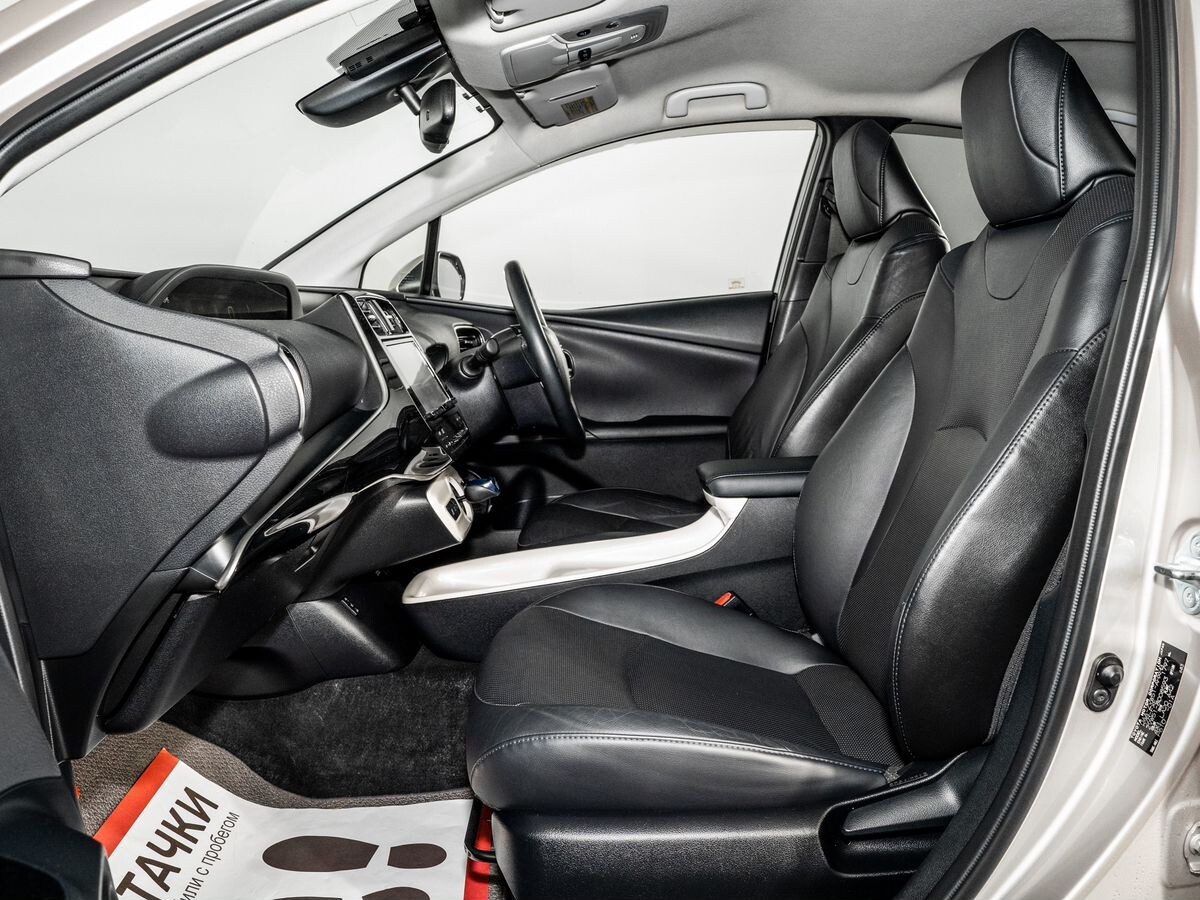 Toyota Prius 2016 - фото автомобиля