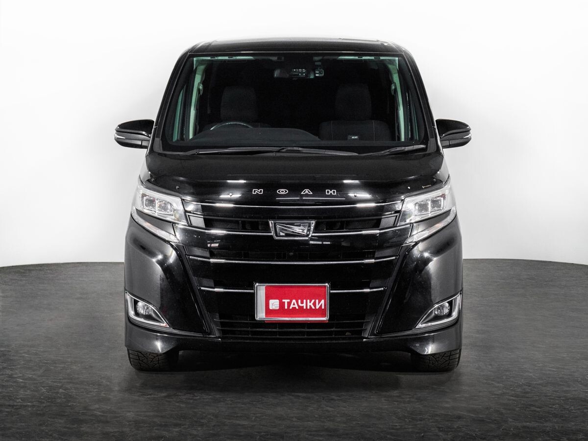 Toyota Noah 2019 - фото автомобиля