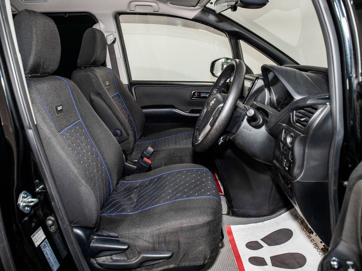 Toyota Noah 2019 - фото автомобиля