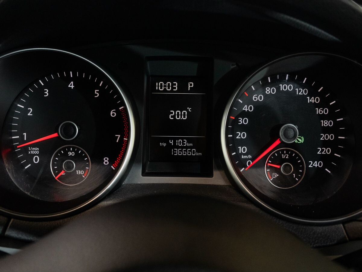 Volkswagen Golf 2011 - фото автомобиля