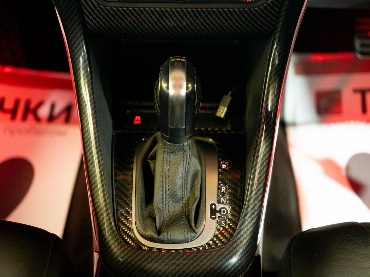 Volkswagen Golf 2011 - фото автомобиля